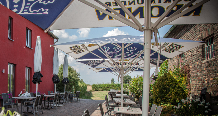 Biergarten und Terrasse bei Mowwe