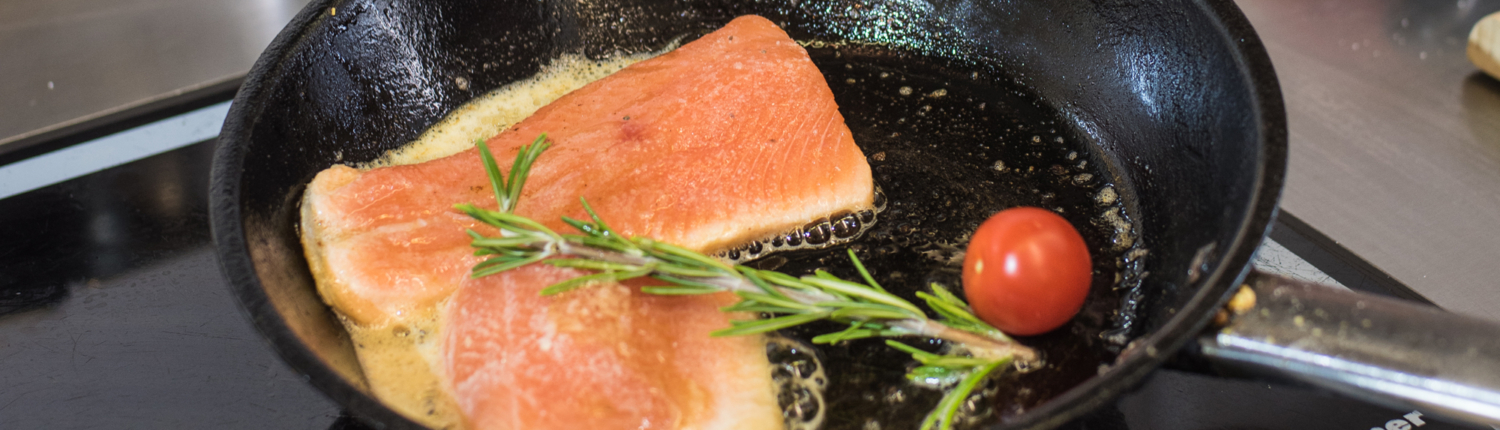 Speisekarte: Lachs frisch zubereitet für Sie